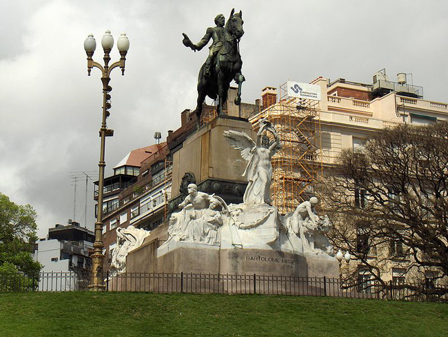 Monumento a Bartolome Mitre Wikimedia commons